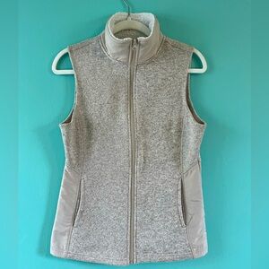 Faded Glory Size Small Eggshell knit vest with fleece collar w/inside pockets.
